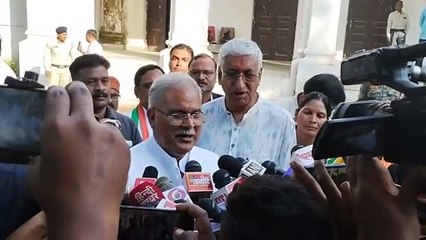 सीएम व टीएस ने एक-दूसरे को गले से लगाया, फिर दाखिल किया नामांकन, सीएम बोले-  इस बार 78 जीतेंगे