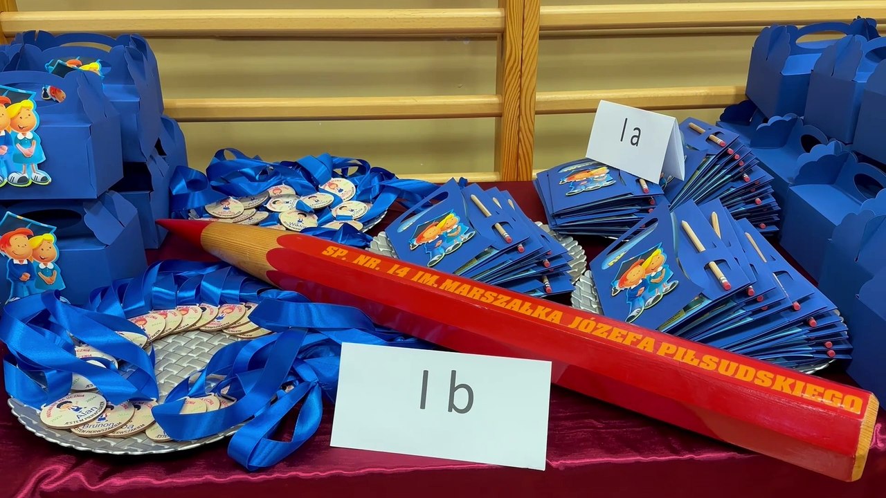 Uroczyste ślubowanie klas pierwszych SP 14 we Włocławku