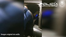 Rescatan un perro encerrado y atado durante horas en un coche sin ventilación en Madrid