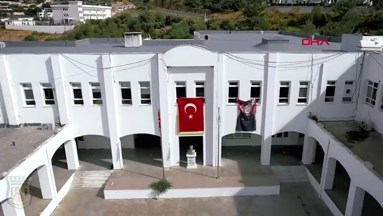 Chorégraphie du 100e anniversaire des lycéens et des enseignants de Bodrum