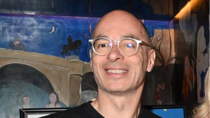 GALA VIDEO - Bernard Werber “un flingue sur la tête” à 14 ans : ce jour où il a cru mourir