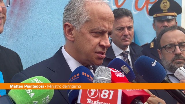 Piantedosi visita la Fondazione Onlus A Voce d’e creature a Napoli