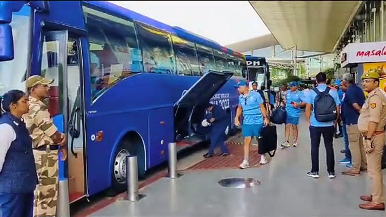 Video: लखनऊ पहुंची इंग्लैंड की क्रिकेट टीम, कल इकाना में करेगी प्रैक्टिस
