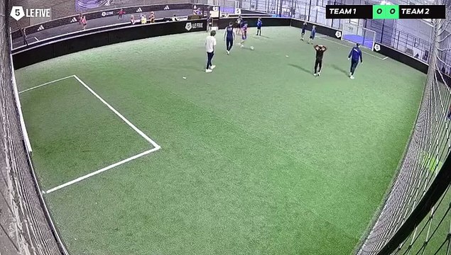 Pierre 2 26/10 à 10:45 - Football Terrain 4 (LeFive Rouen)
