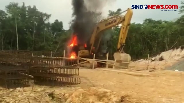 Alat Berat Pembangunan Puskesmas Kampung Ayata Maybarat Dibakar OTK