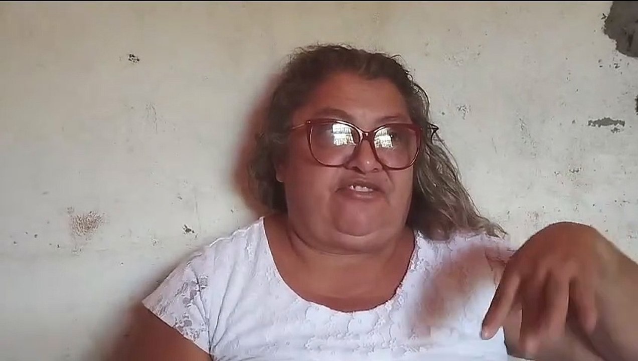 Mãe de cantora desaparecida revela crise no casamento e brigas