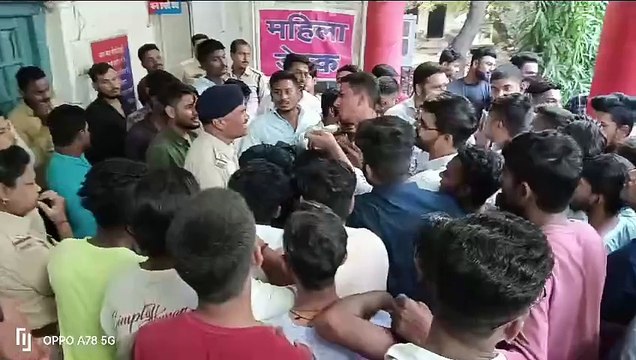 surrounded Kotwali police station demanding DJ