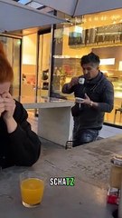 Vince 100 milioni alla lotteria e la compagna si soffia il naso con una banconota da 500 euro