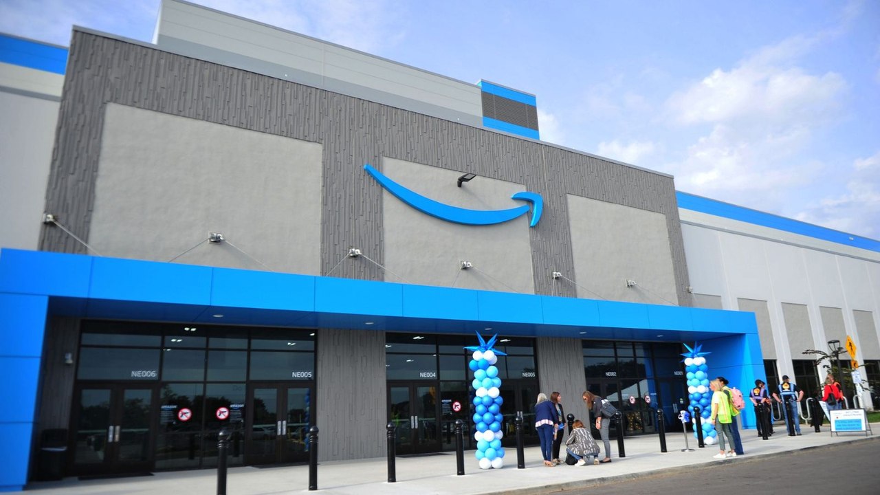Amazon Package Could be in the Future for Basketball
