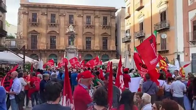 Fuga di medici dal pubblico al privato e liste d’attesa infinite