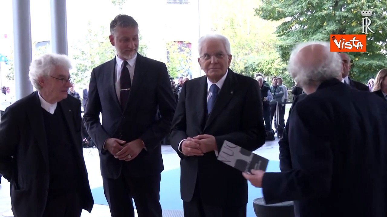 Mattarella visita l'opera "Non uccidere" realizzata per i 75 anni della Costituzione