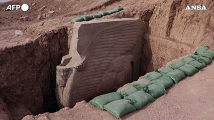 Iraq, riportata alla luce una scultura assira in alabastro di 2.700 anni fa