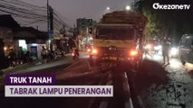 Truk Tanah Tabrak Lampu Penerangan hingga Roboh dan Timpa Pemotor di Jalan Raya Bogor Jaktim