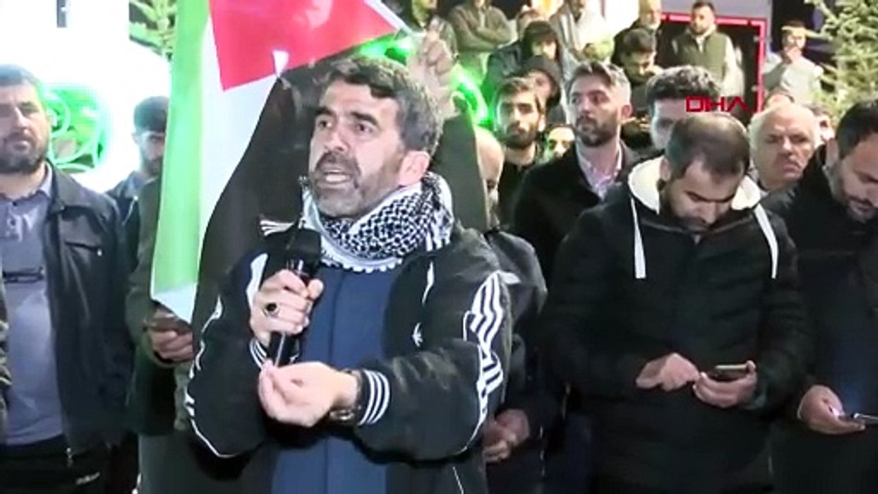 Manifestation israélienne à Bingöl : le mufti provincial adjoint a enlevé ses chaussures