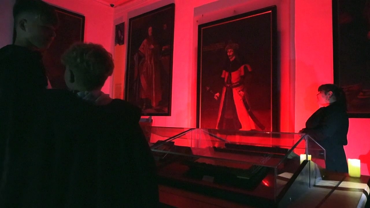 Zum Gruseln: Dracula-Tour durch Burg in Österreich