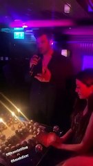 Kıvanç Tatlıtuğ 40. yaşını kutladı, eşine olan bakışları herkesi büyüledi