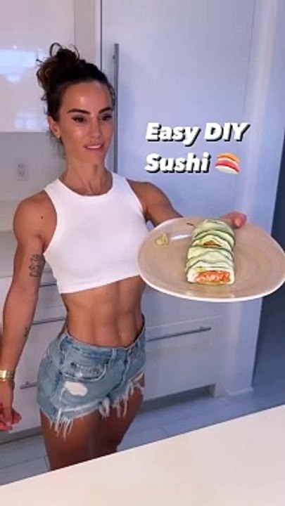Lo Carb Hi Protein Sushi-now I'm  no professional sushi chef but for making this for the first time, it turned out delicious so Save, Make it and Share it with your besties
