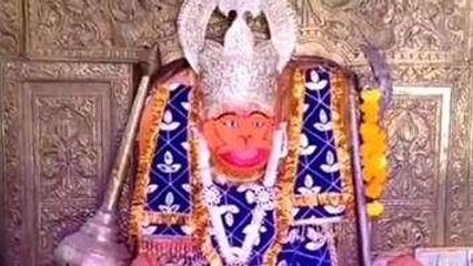 मंदसौर: इच्छा पूर्ण बालाजी मंदिर पर शरद पूर्णिमा मनाई, भक्तों को खिलाई खीर