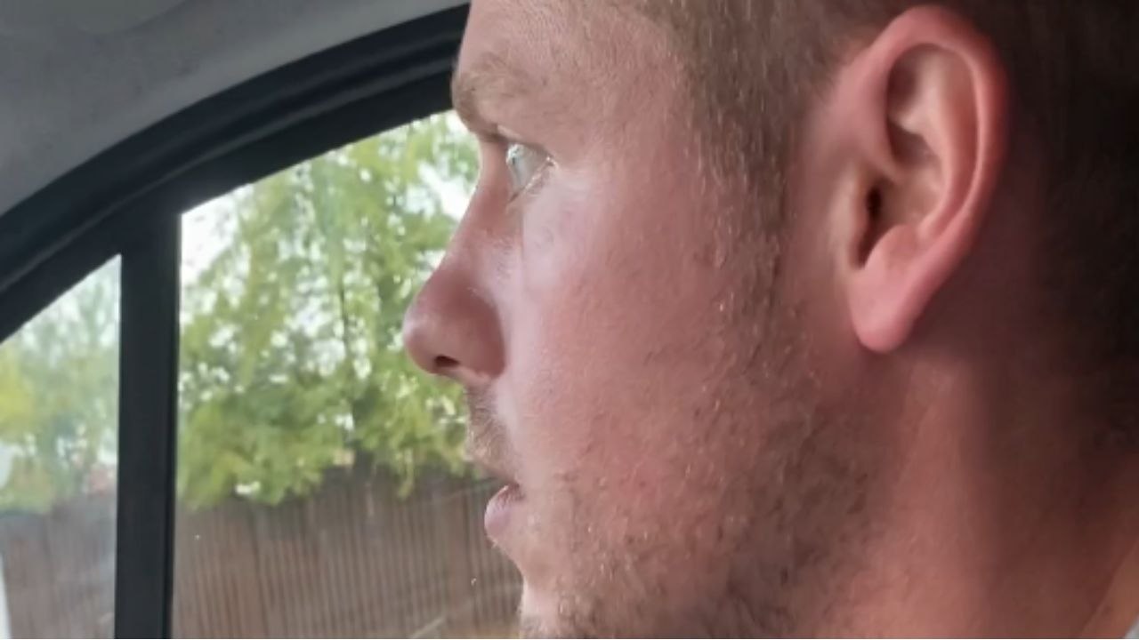 Man makes fun of broken-down car, gets served with a sizzling slice of Instant Karma