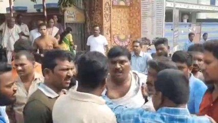 కాకినాడ జిల్లా: పిఠాపురంలో వార్... ఆటో డ్రైవర్ల మధ్య గొడవ