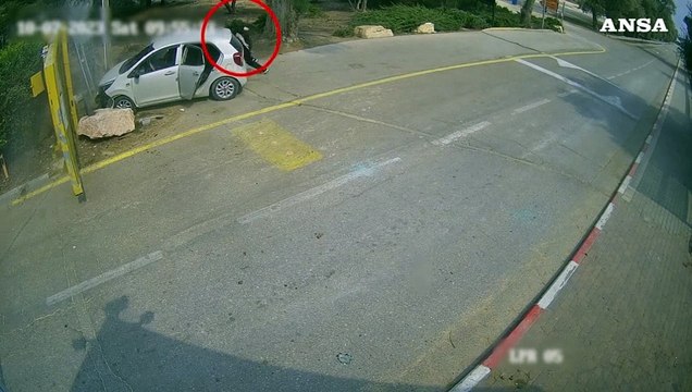 Israele, spunta un nuovo video dell'esercito: uccisi 3 terroristi e salvati civili
