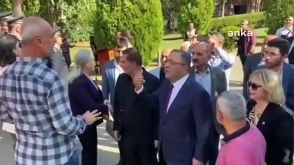 CHP'nin Atatürk Anıtına çelenk bırakılmasına izin verilmedi