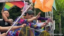 Il Pride a Taipei: decine di migliaia sfilano per la parata LGBT 