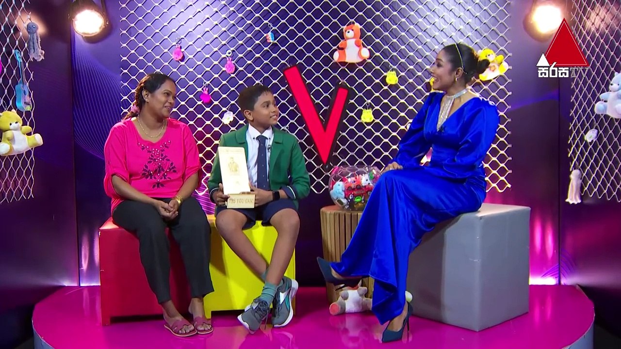 චූටි කාලෙ මම සිංදු කියනකොට ආච්චි කෝච් කෙනෙක් වගේ බලන් ඉන්නවා.  | V Clapper|The Voice Kids Sri Lanka