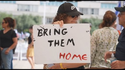 Israele, le famiglie degli ostaggi manifestano per chiedere risposte
