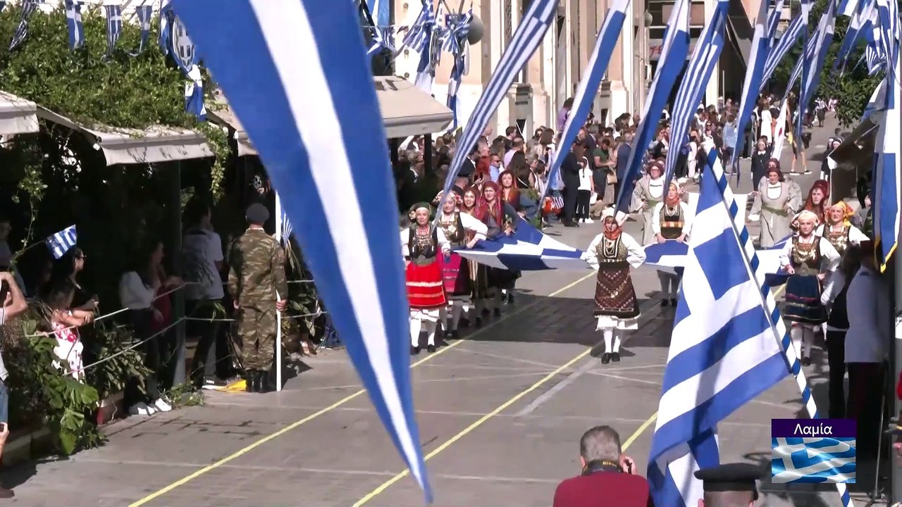 Η στρατιωτική και μαθητική παρέλαση για την 28η...