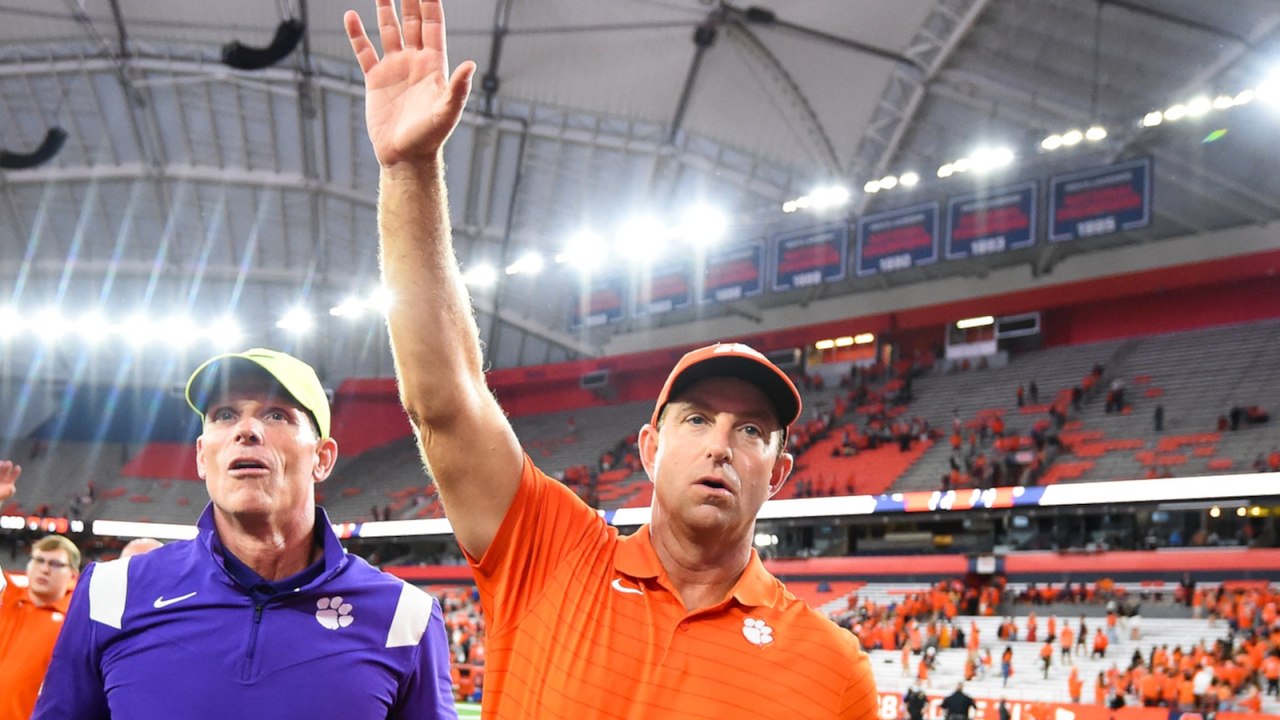 Tough Season Continues for the Clemson Tigers | CFB Week 9