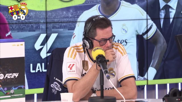 Del enfado con el gol y el asedio del Barça, al éxtasis con Bellingham: el Clásico de Roncero