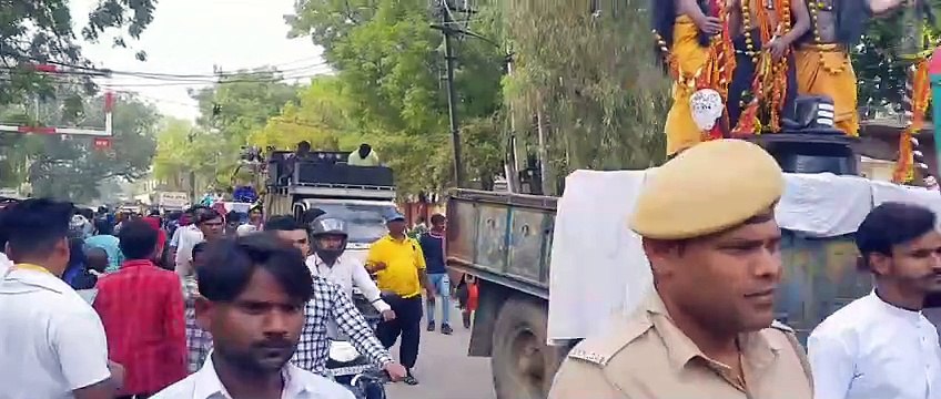 सजीव झांकियां सजाकर निकाली शोभायात्रा, महर्षि वाल्मीकि के गूंजे जय घोष