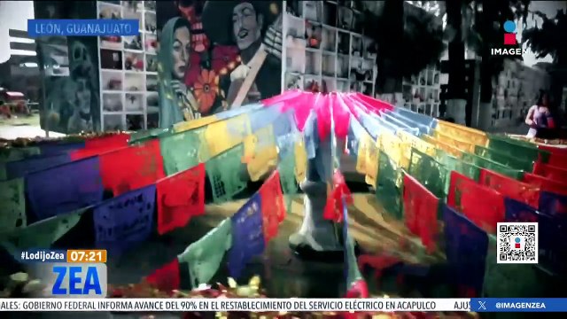 Embellecen y llenan de color panteones de León por el Día de Muertos