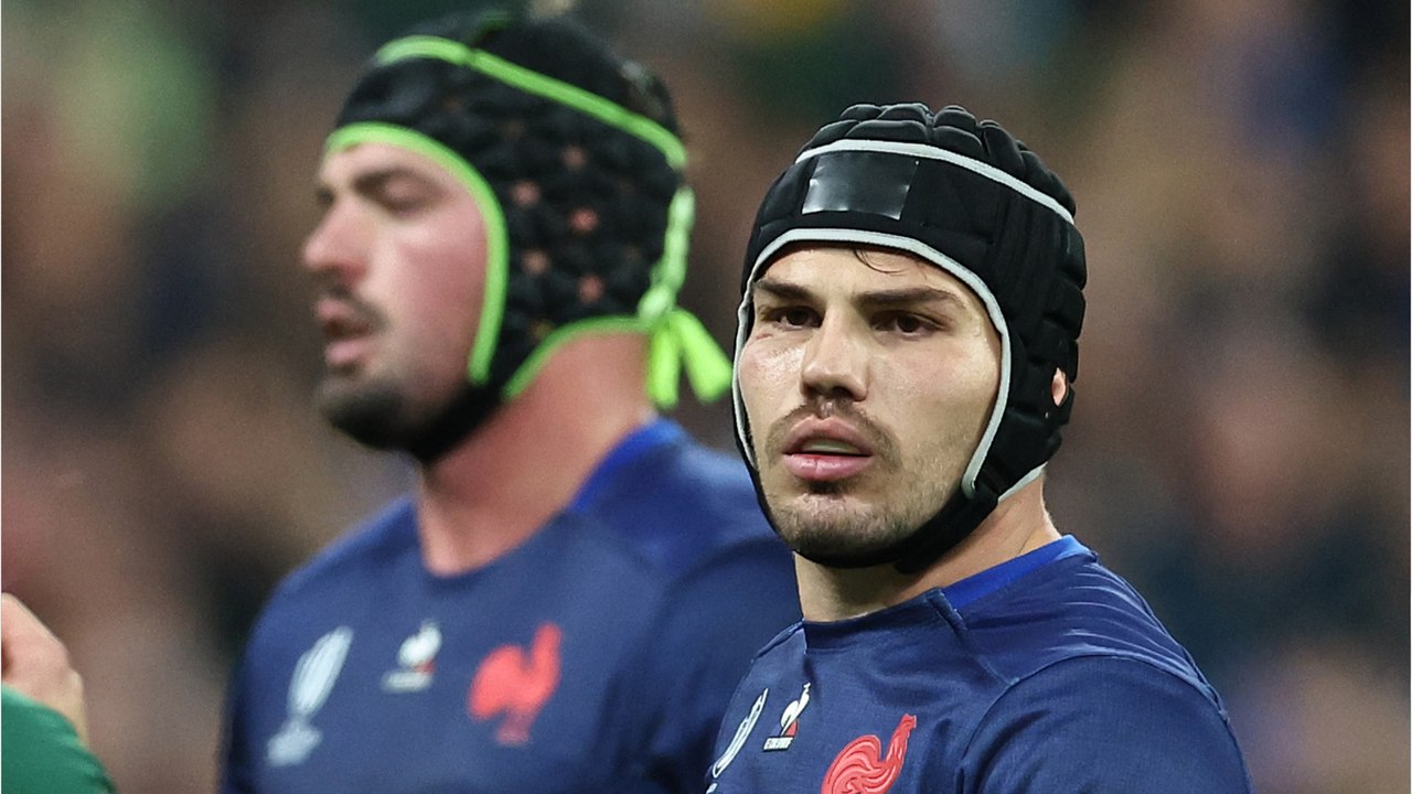 VOICI : "J'hésite à sauter d'un pont" : les Bleus encore déprimés après leur défaite à la Coupe du monde de rugby