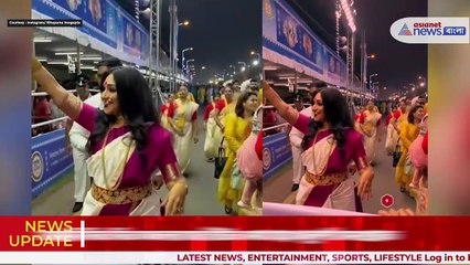 রেড রোডে পুজো কার্নিভালে নজর কাড়লেন ঋতুপর্ণা