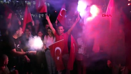 Les célébrations du 100ème anniversaire de la République se sont terminées par une retraite aux flambeaux à Silopi