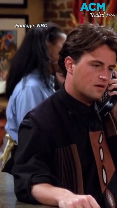 'Friends' star Matthew Perry dead at 54 from apparent drowning - video ...