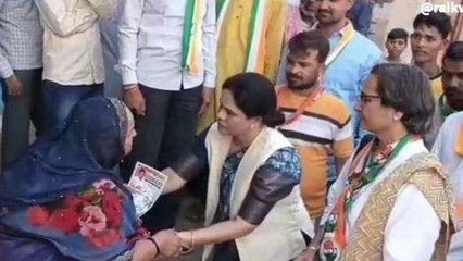 सागर: कांग्रेस प्रत्याशी के पक्ष में जनसम्पर्क के लिए पहुंची पारुल साहू,लगाए गंभीर आरोप