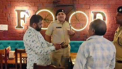 पुलिस सुरक्षा की खुली पोल, बदमाश फायरिंग कर हो गए फरार...देखें वीडियो
