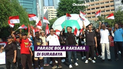 Descargar video: Sambut Piala Dunia U-17 2023, Parade Bola Raksasa Digelar di kota Surabaya