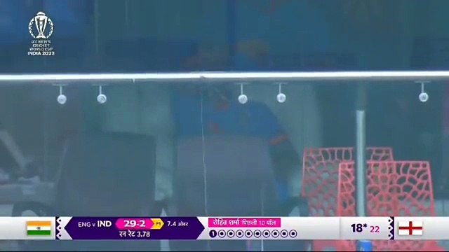 वर्ल्ड कप में पहली बार जीरो पर आउट होने पर हाइपर हुए कोहली, ड्रेसिंग रूम में निकाला गुस्सा