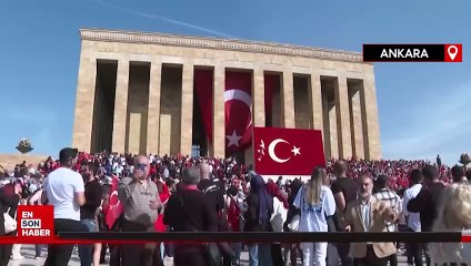 Cumhuriyet'in 100. yılı: Anıtkabir'e ziyaretçi akını