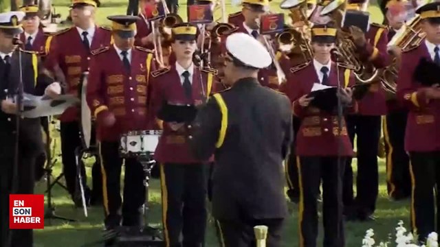 İstanbul Boğazı'nda 100 savaş gemisi ile geçit töreni