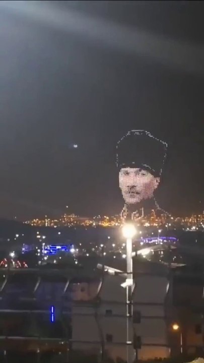 İzmir'de Muhteşem Bir Görsel Şölen