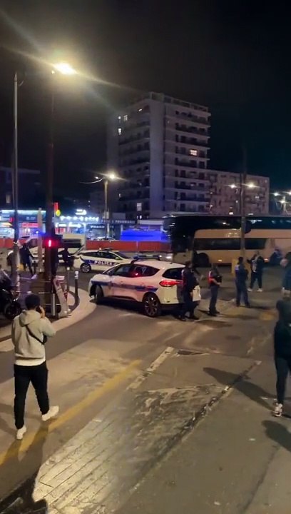 OM - OL : un bus de supporters caillassés, les vitres brisées, le match reporté