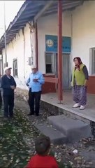 Tokat'ta köylerinde çocuk bulunmayan yaşlılar cumhuriyet şiirleri okudu