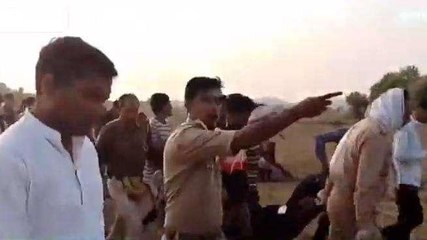 झांसी: रोटावेटर में फंसे युवक के शरीर के हुए कई टुकड़े, परिजनों पर टूटा दुखों का पहाड़