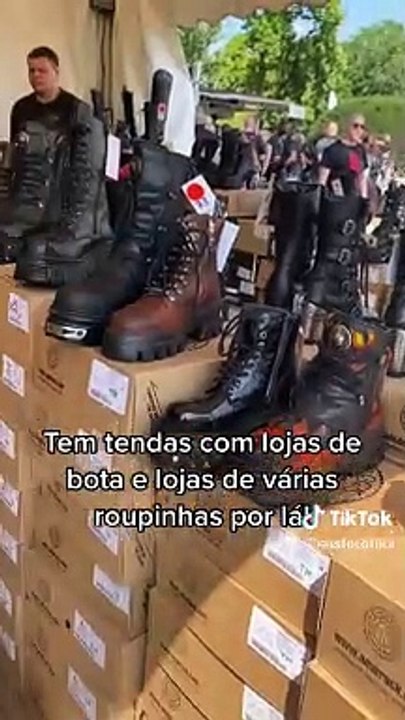 Doarda e amigas em rock metaleira influencer digital