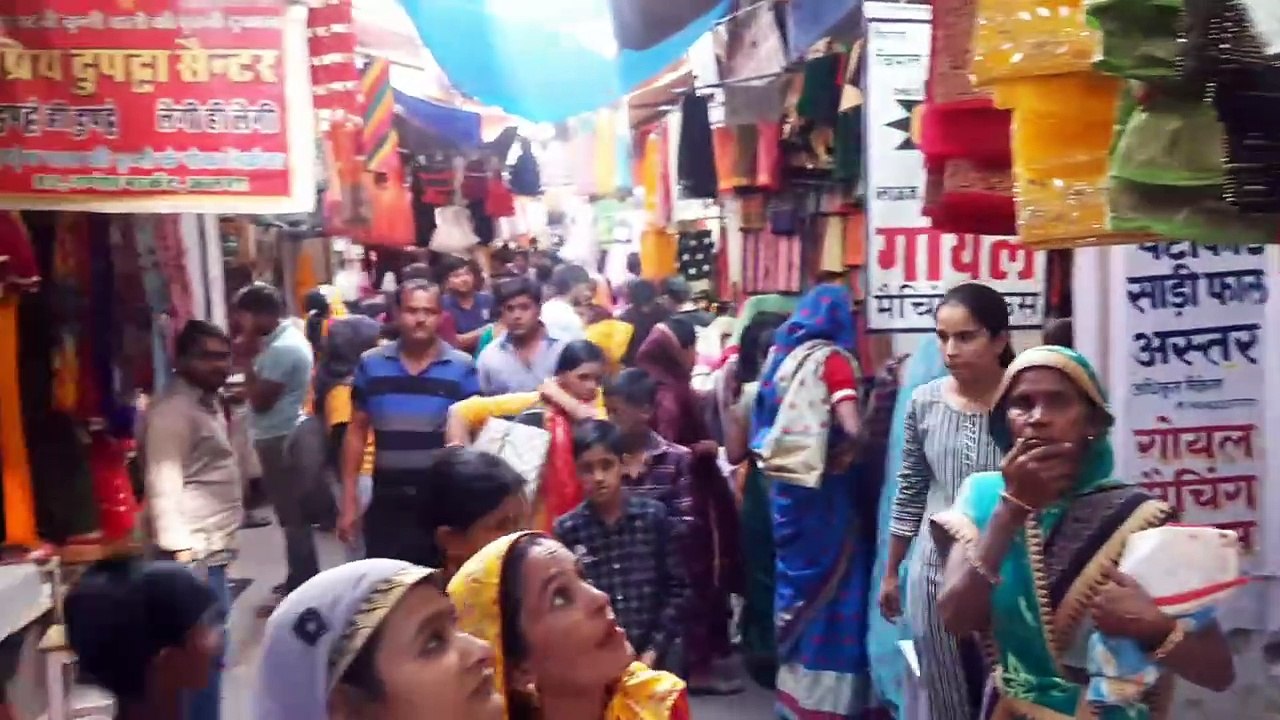 बाजारों में दिखी पर्व की रौनक, खरीददारों की उमड़ी भीड़, देखे वीडियो